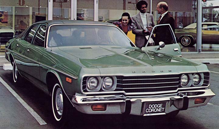 Coronet Custom sedan 4 portes 1974